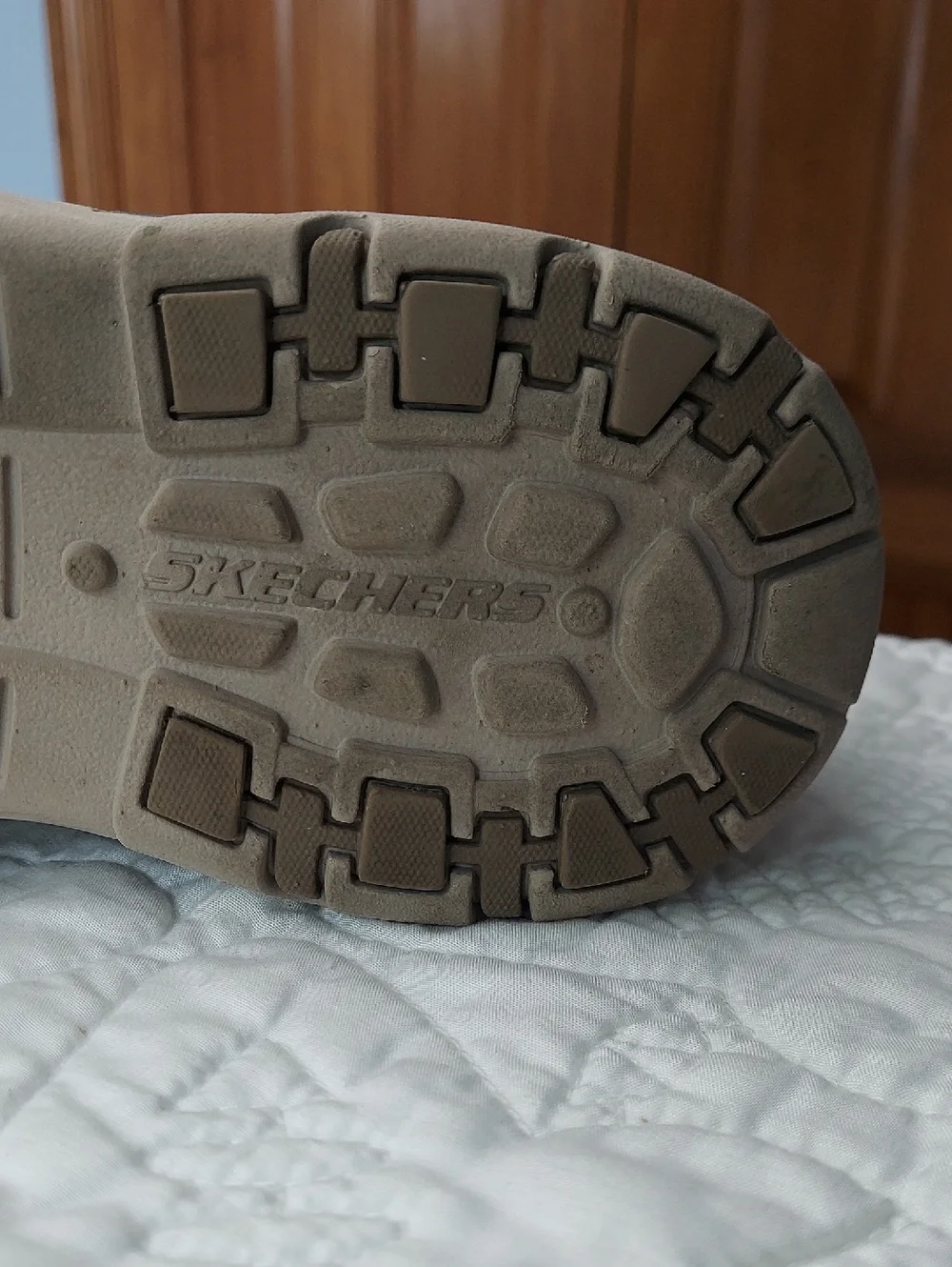 Skechers Men's Slip-On Canvas Loafers in Taupe, Relaxed Fit, Size 10, Like New - Picture 11 of 12
